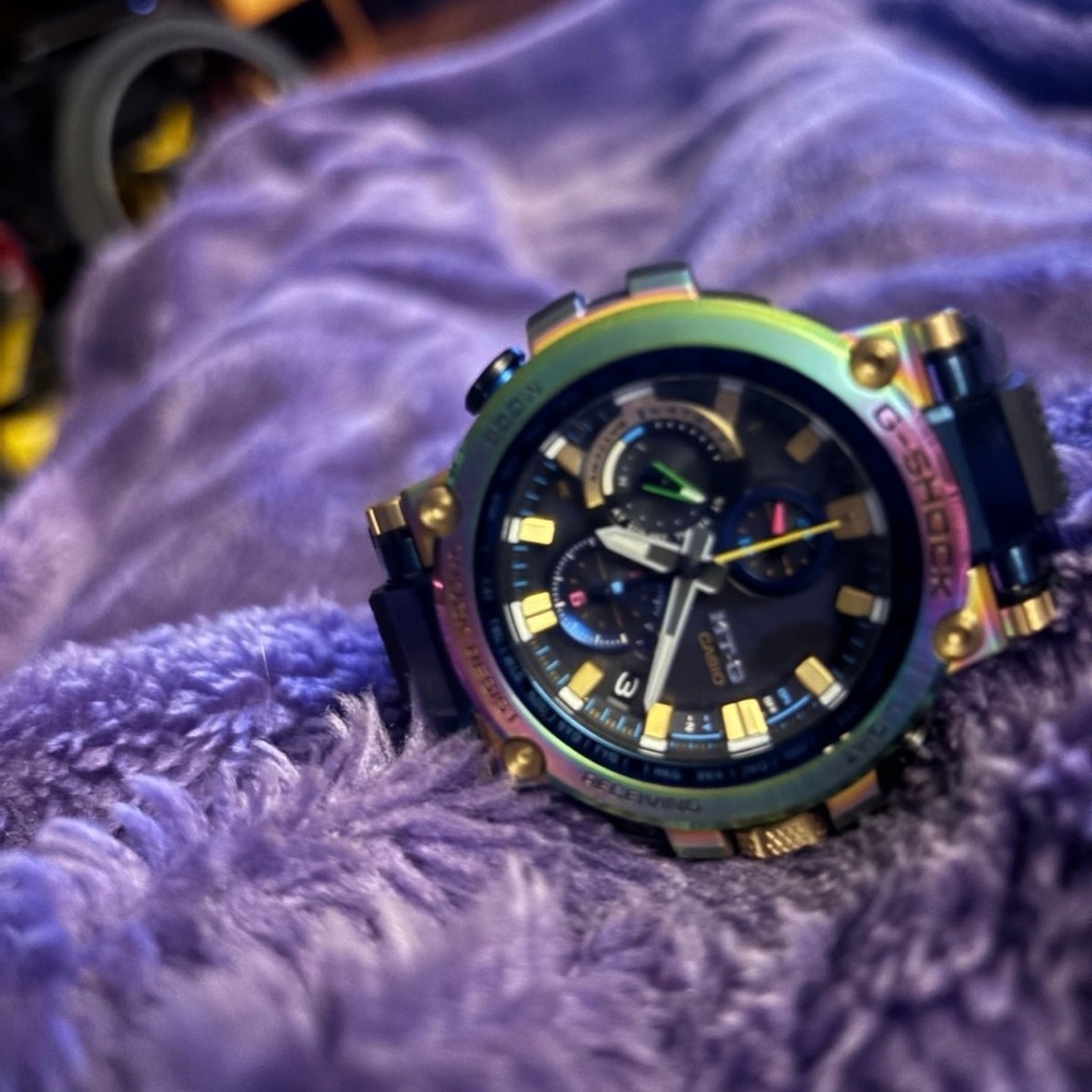 Casio G-Shock, MTGB 1000RB-2 ajr limiited edition, lunar rainbow